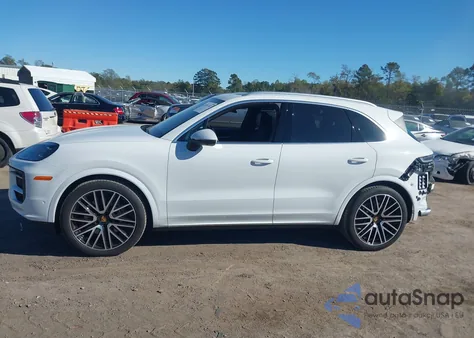 2024 Porsche Cayenne z USA, uszkodzony, nr VIN WP1AA2AY4RDA14053